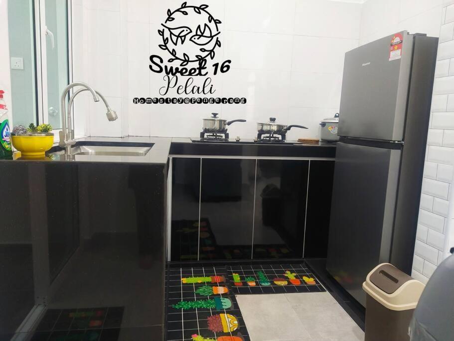 Sweet 16 Pelali Homestay Пенгеранг Екстериор снимка