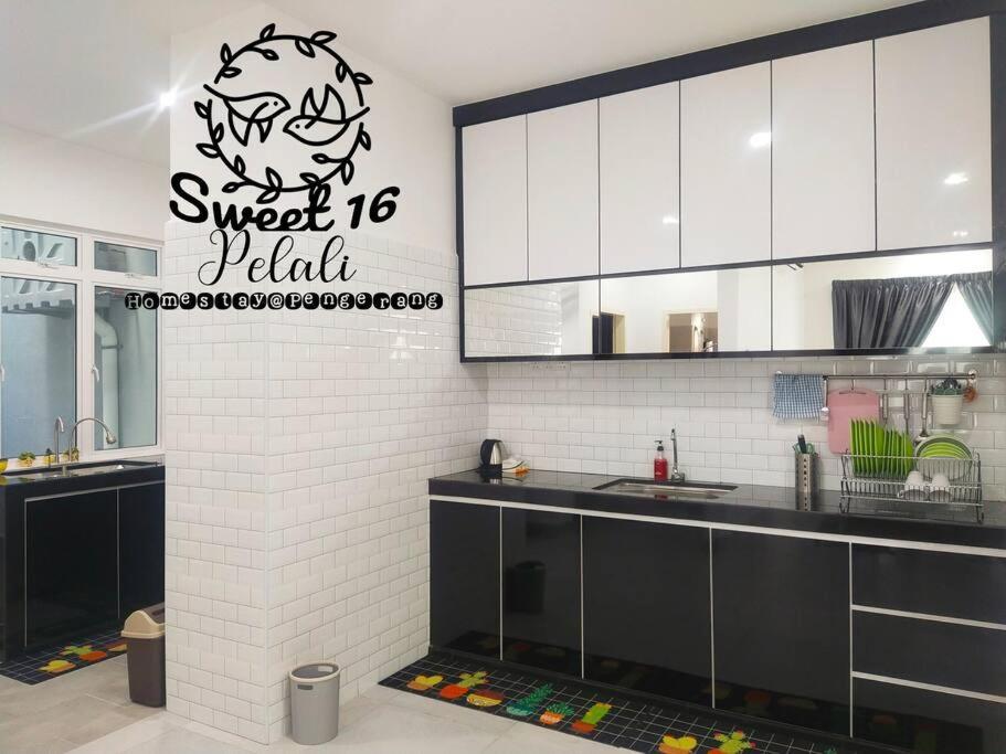 Sweet 16 Pelali Homestay Пенгеранг Екстериор снимка