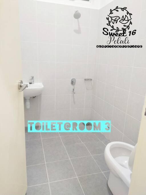 Sweet 16 Pelali Homestay Пенгеранг Екстериор снимка