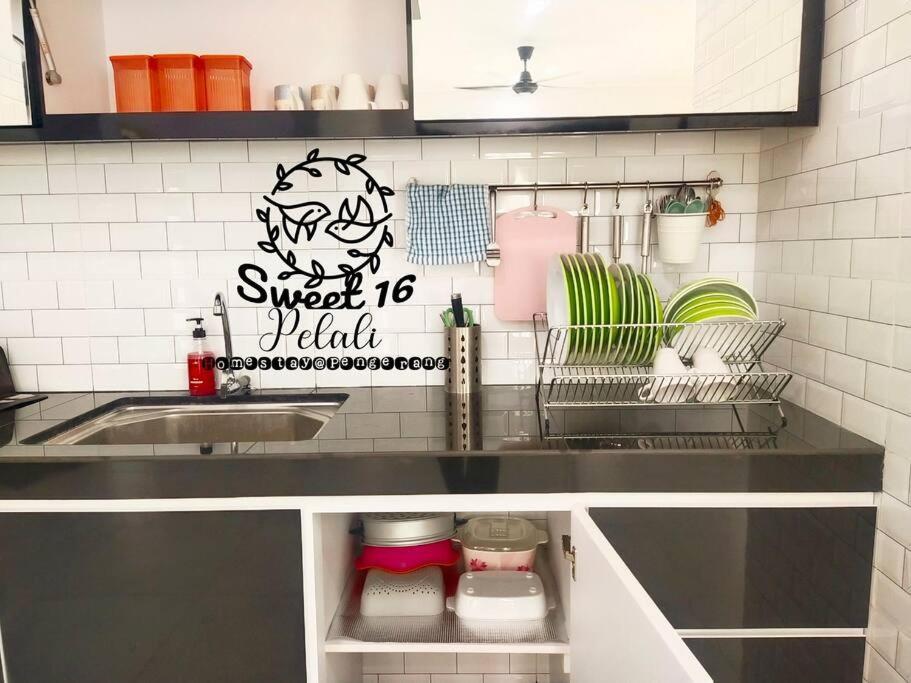 Sweet 16 Pelali Homestay Пенгеранг Екстериор снимка